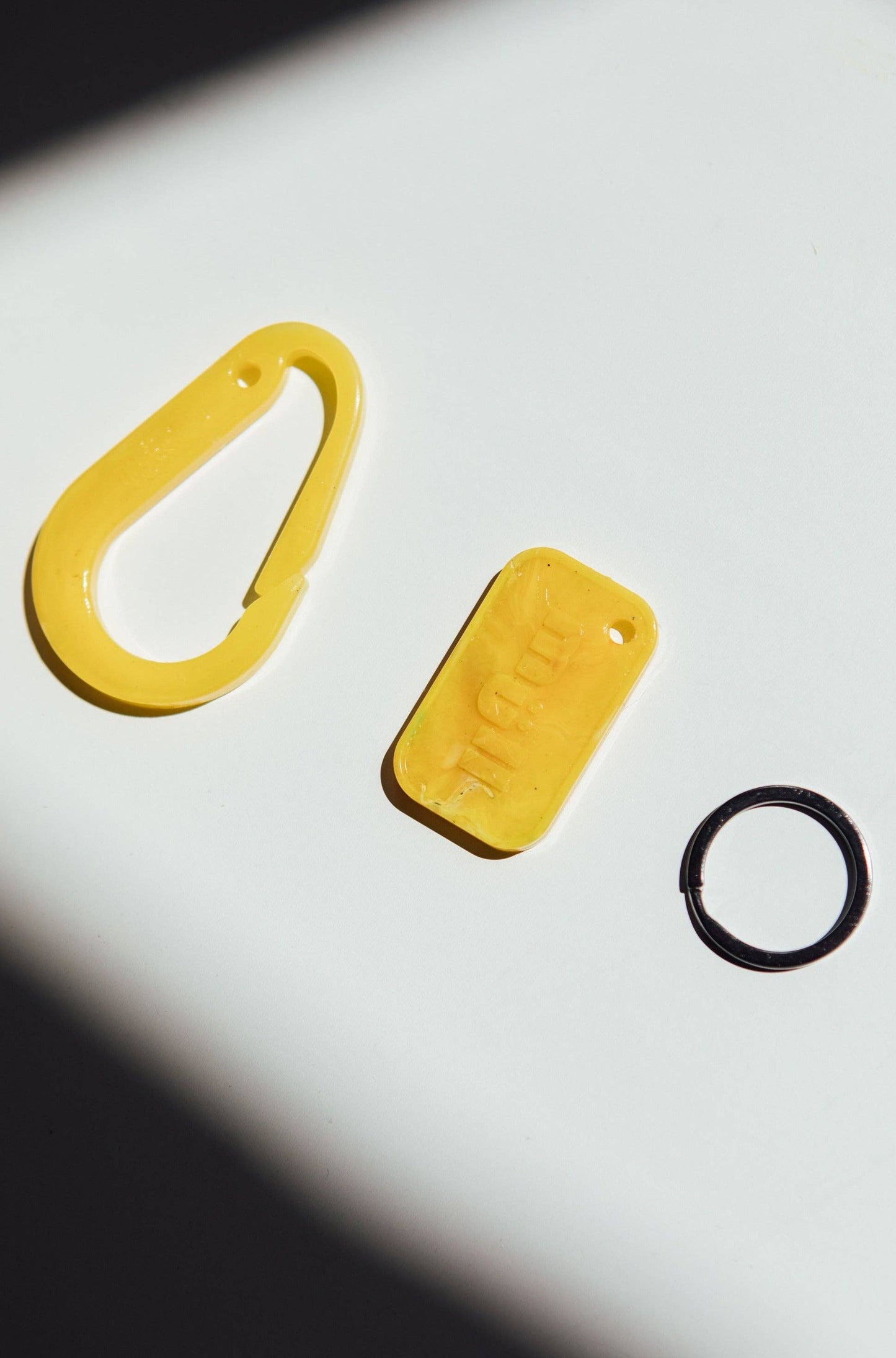 Müll Club - Marmite Carabiner