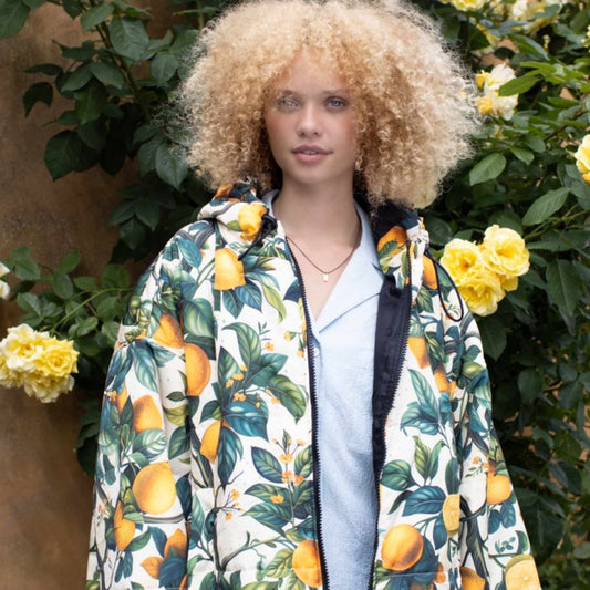Sittingsuit, the wearable blanket, Lemonade