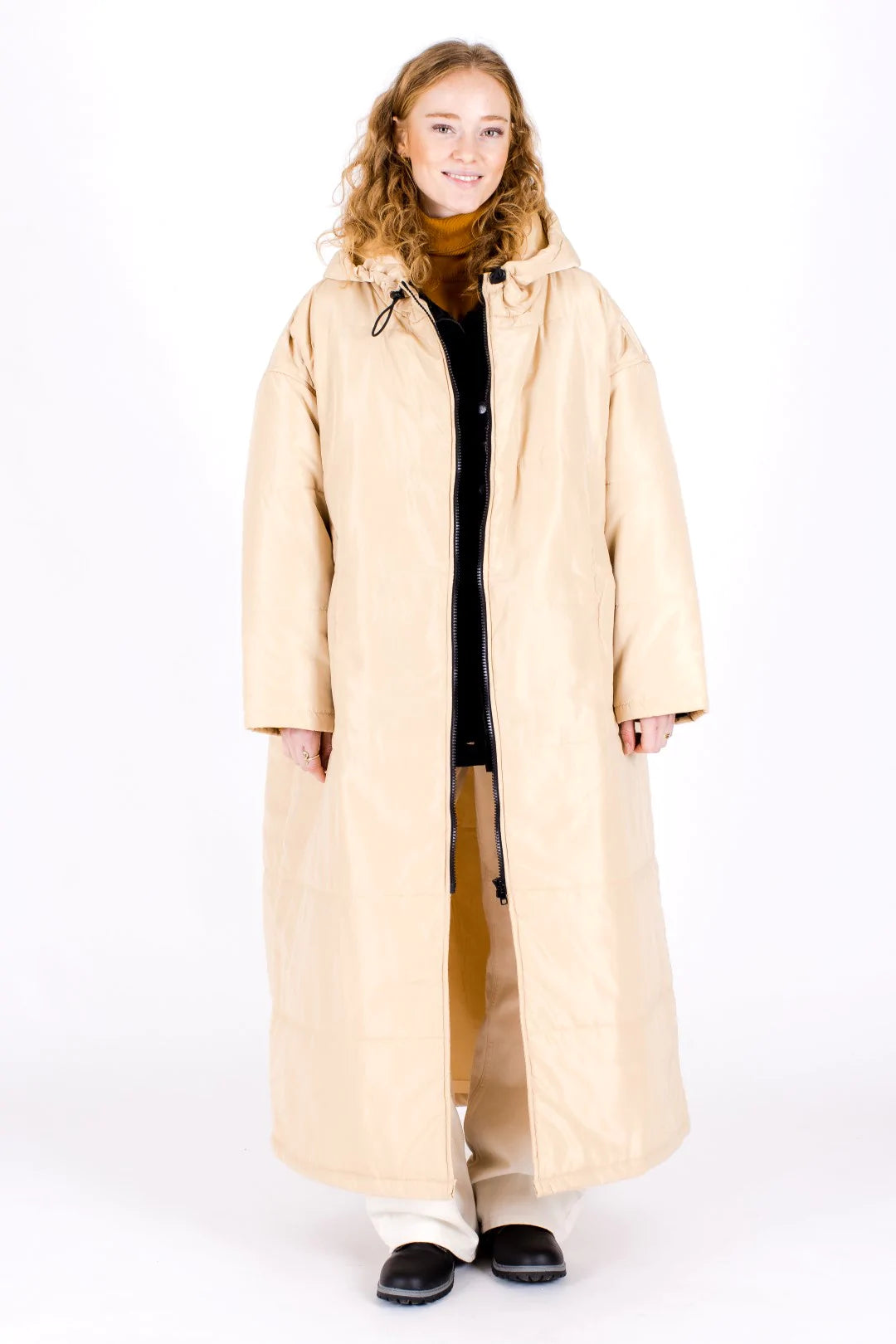 Sittingsuit, water repellent wearable blanket, Champagne