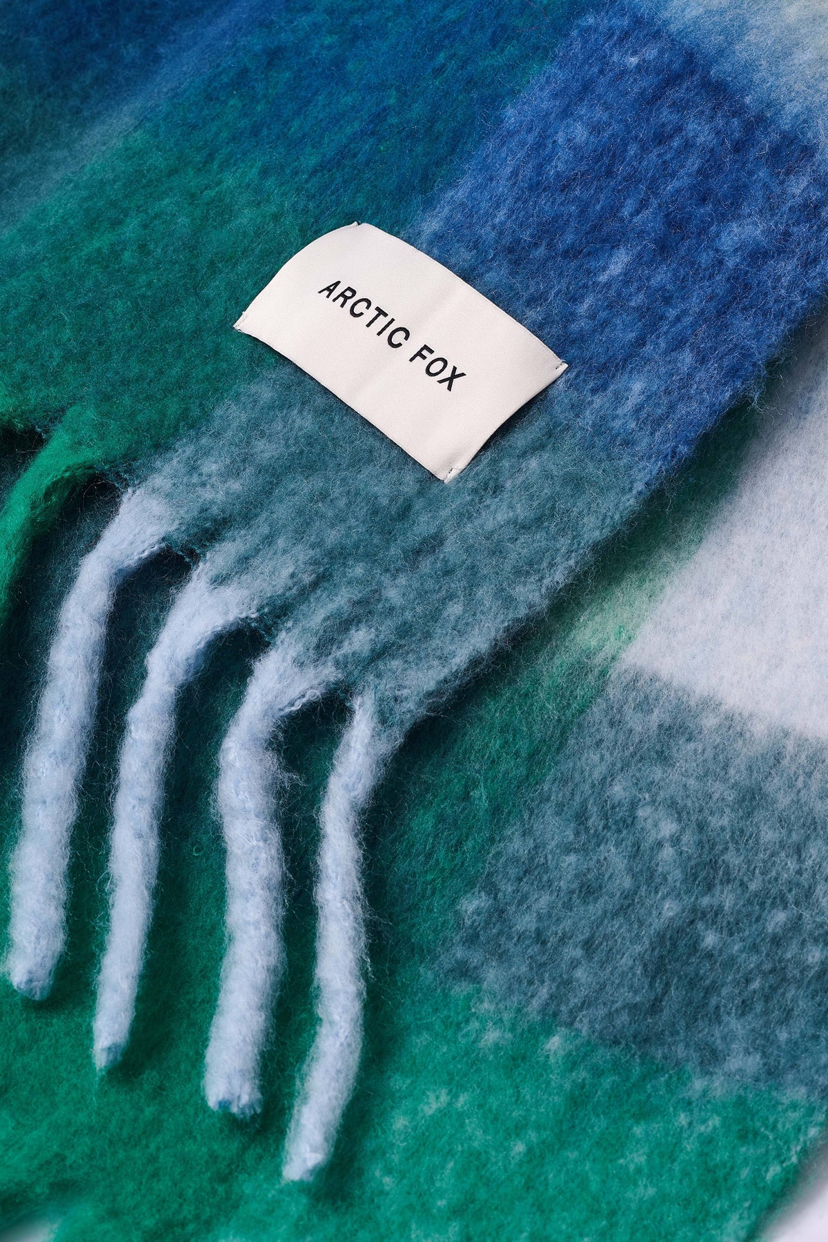 ARCTIC FOX & CO. - The Reykjavik Scarf - 100% Recycled - Emerald Check - AW26