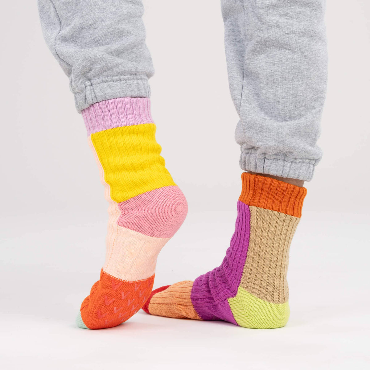 VERLOOP Mismatch House Socks: Pink