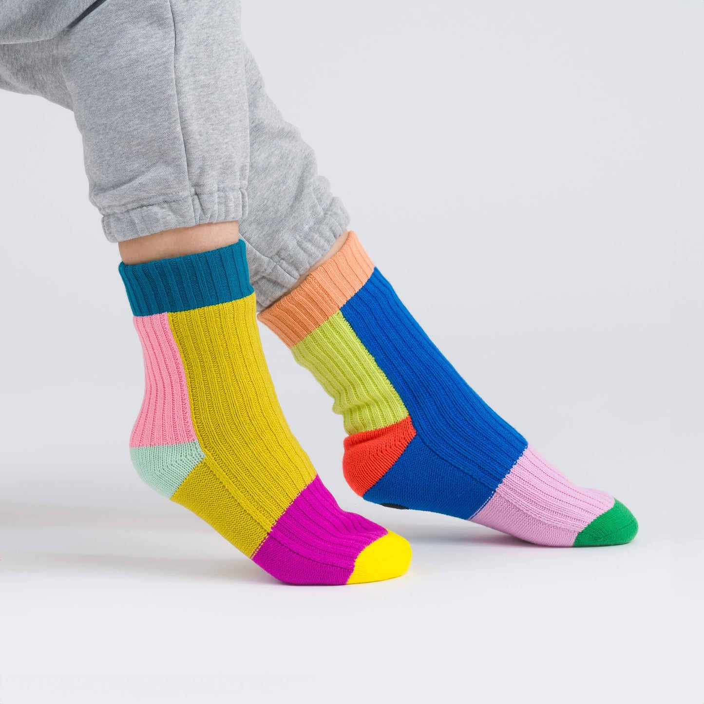 VERLOOP Mismatch House Socks: Rainbow