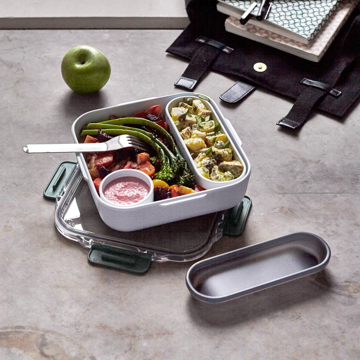 Black+Blum - Lunch Box Original - Leak Proof Microwave-Safe Lunch Box: Olive