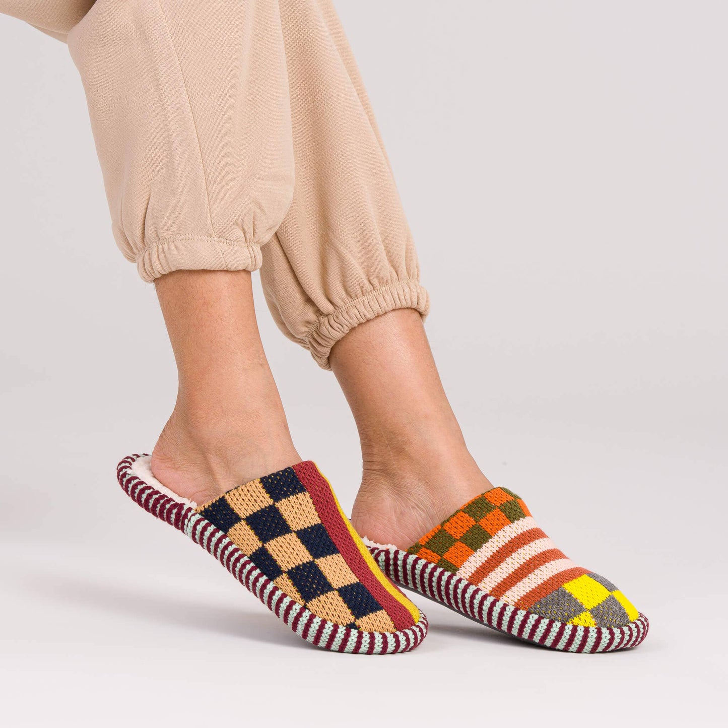 VERLOOP  Pattern Patch Slide Slippers: Desert