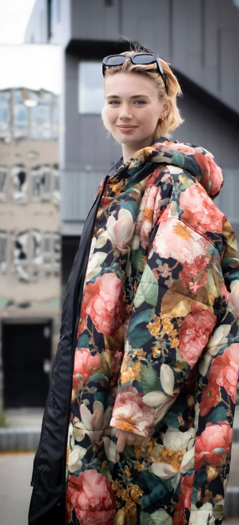 Sittingsuit, the wearable blanket,MUSEUM