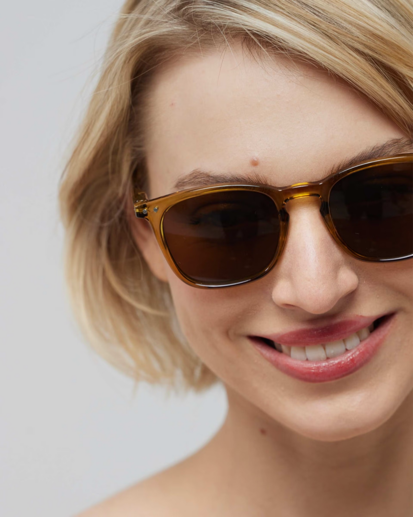 Izipizi sunglasses  E Golden green