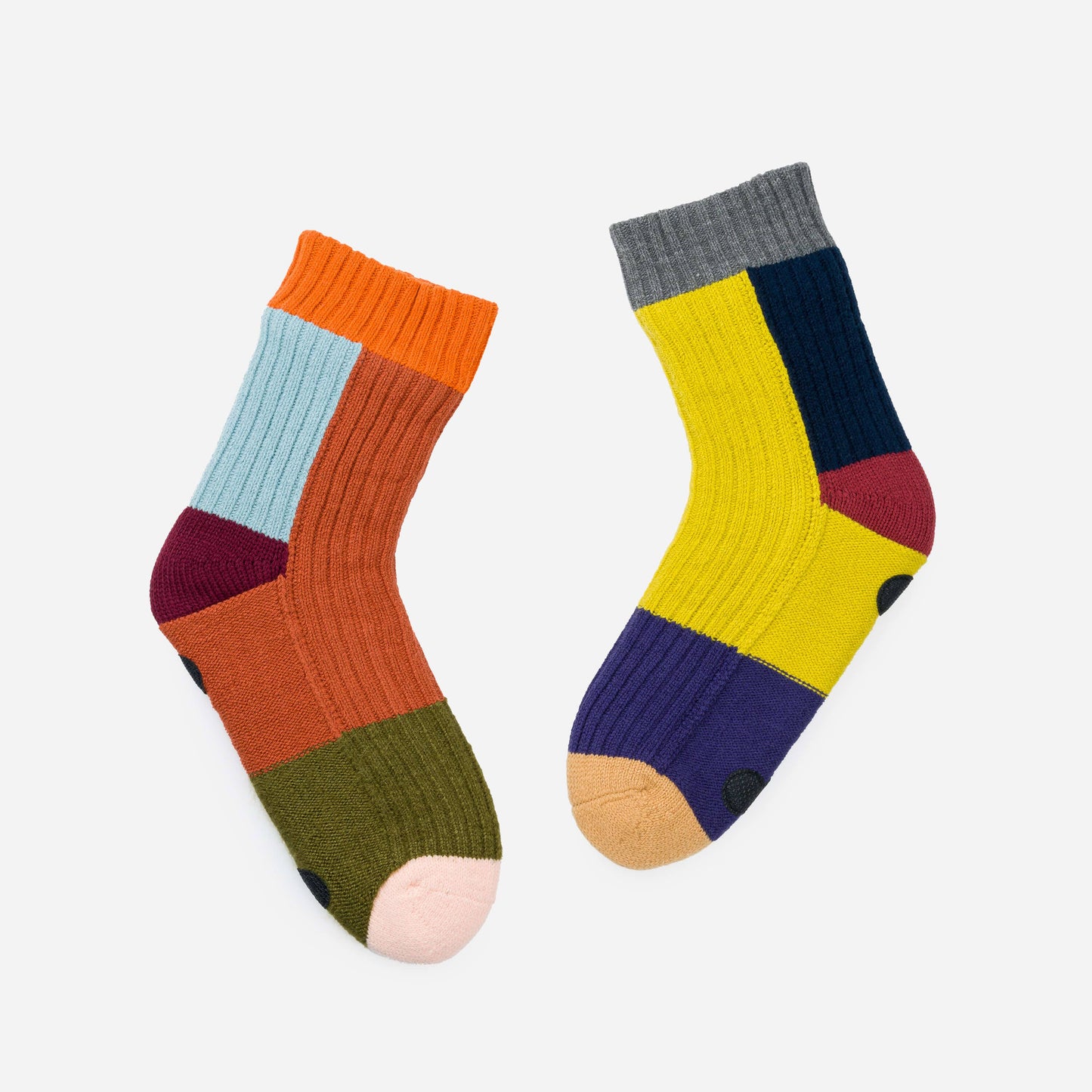 VERLOOP Mismatch House Socks: Desert