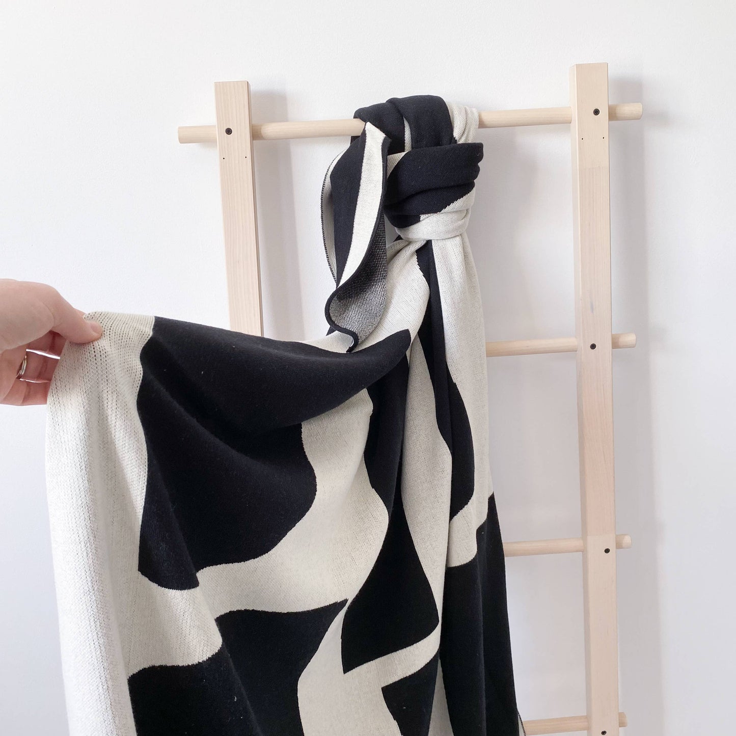 Sophie Home Cotton Knit Throw Blanket - Bruten Black