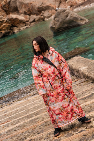 Sittingsuit, the wearable blanket, Sakura