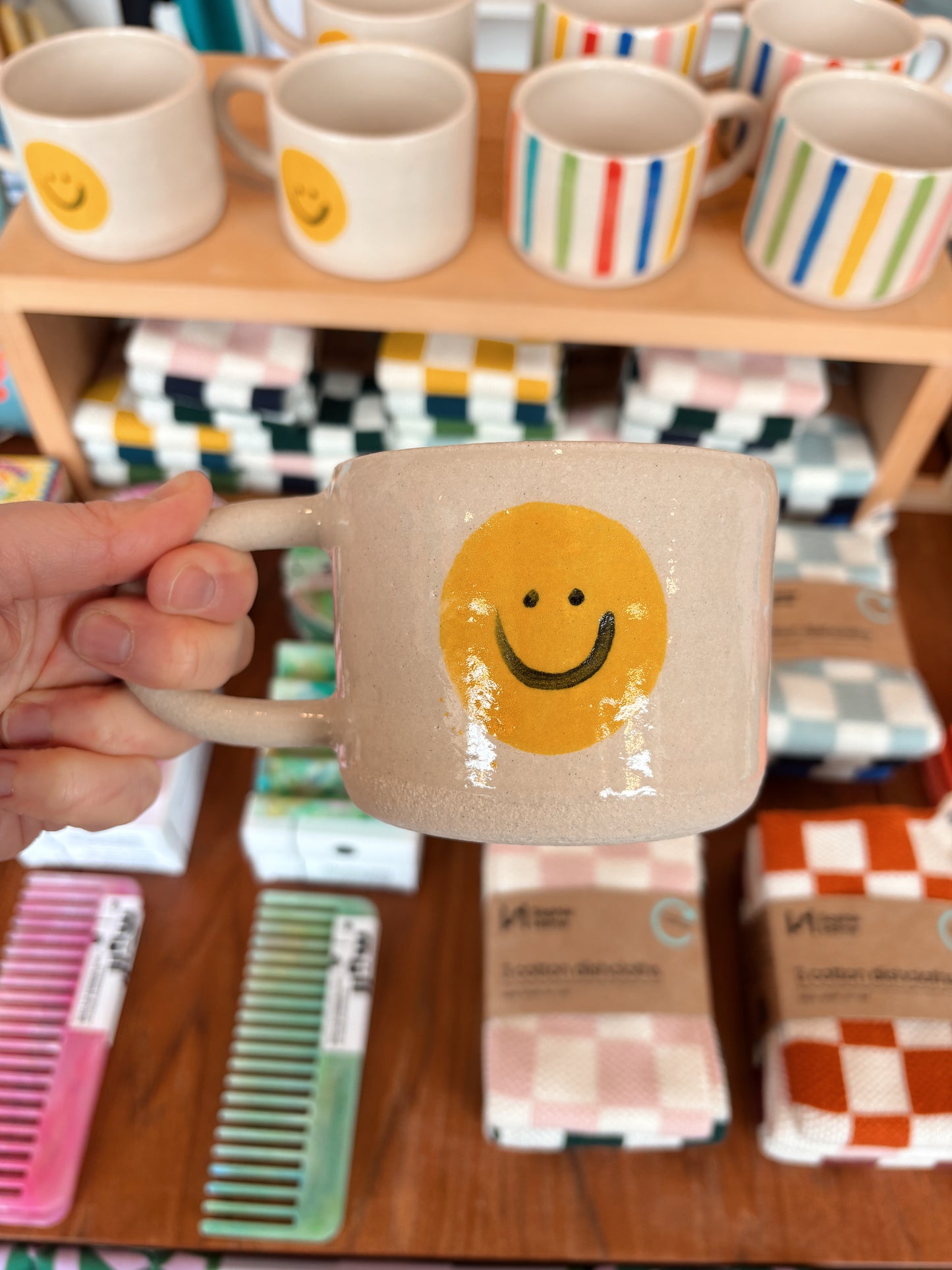 Hand painted stoneware mug - Smiley
