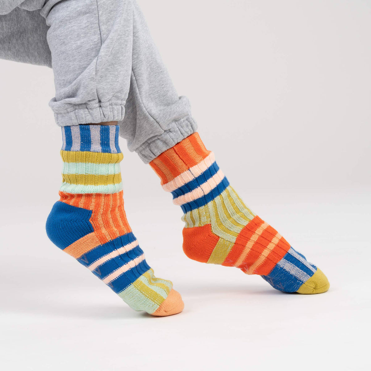 VERLOOP - Patchwork Stripe House Socks: Rainbow