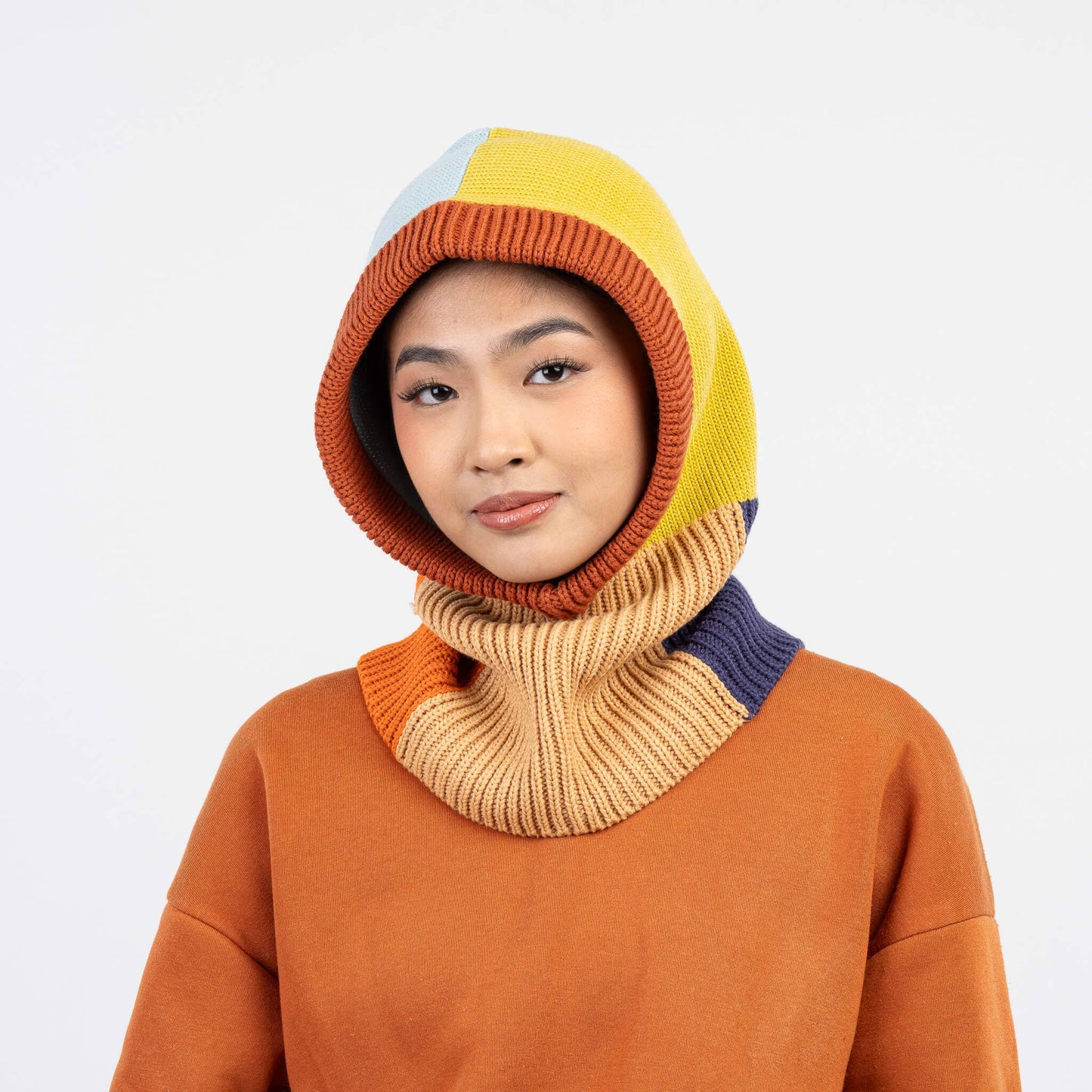 VERLOOP Mismatch Knit Hood: Golden Olive Stone Blue