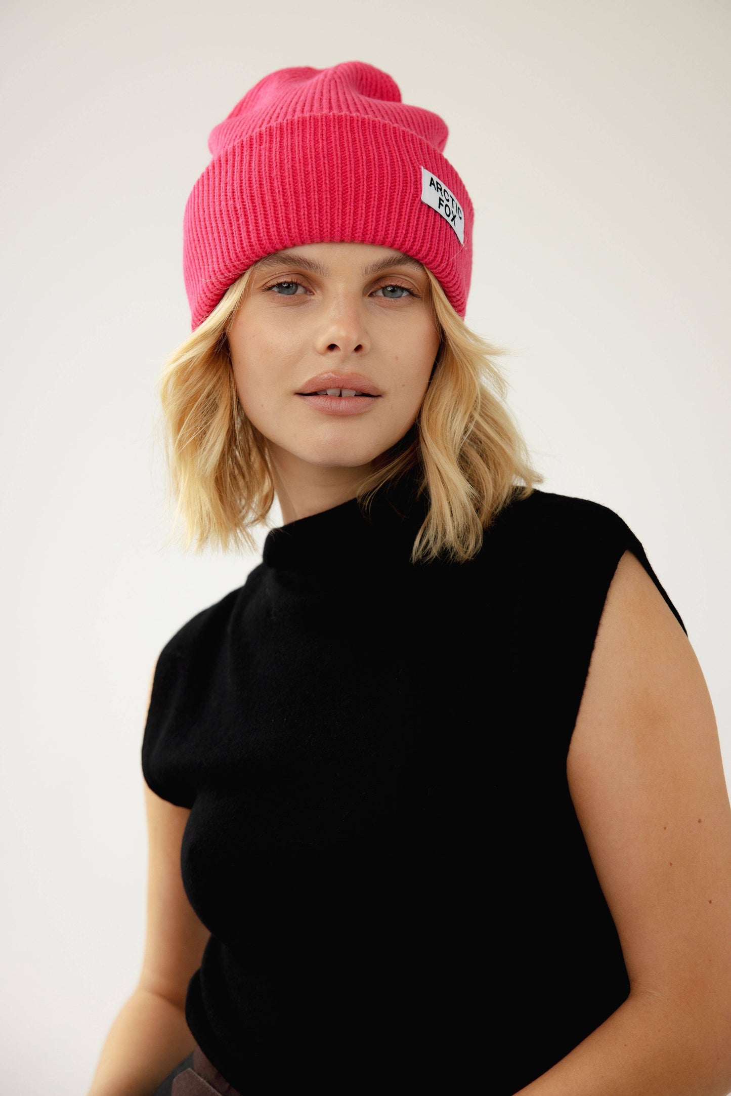 ARCTIC FOX & CO. - Recycled Bottle Beanie - Hi Barbie - AW24