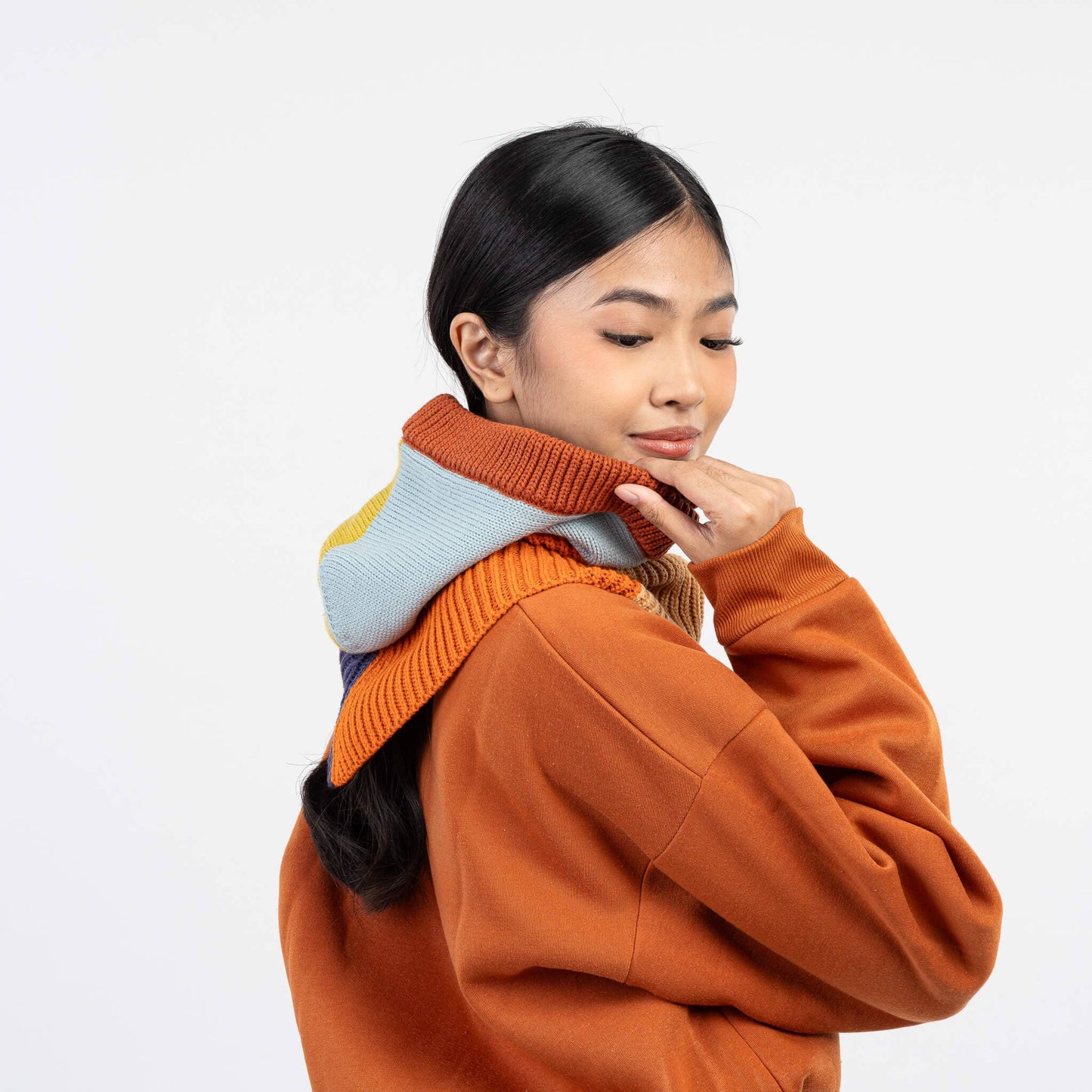 VERLOOP Mismatch Knit Hood: Golden Olive Stone Blue